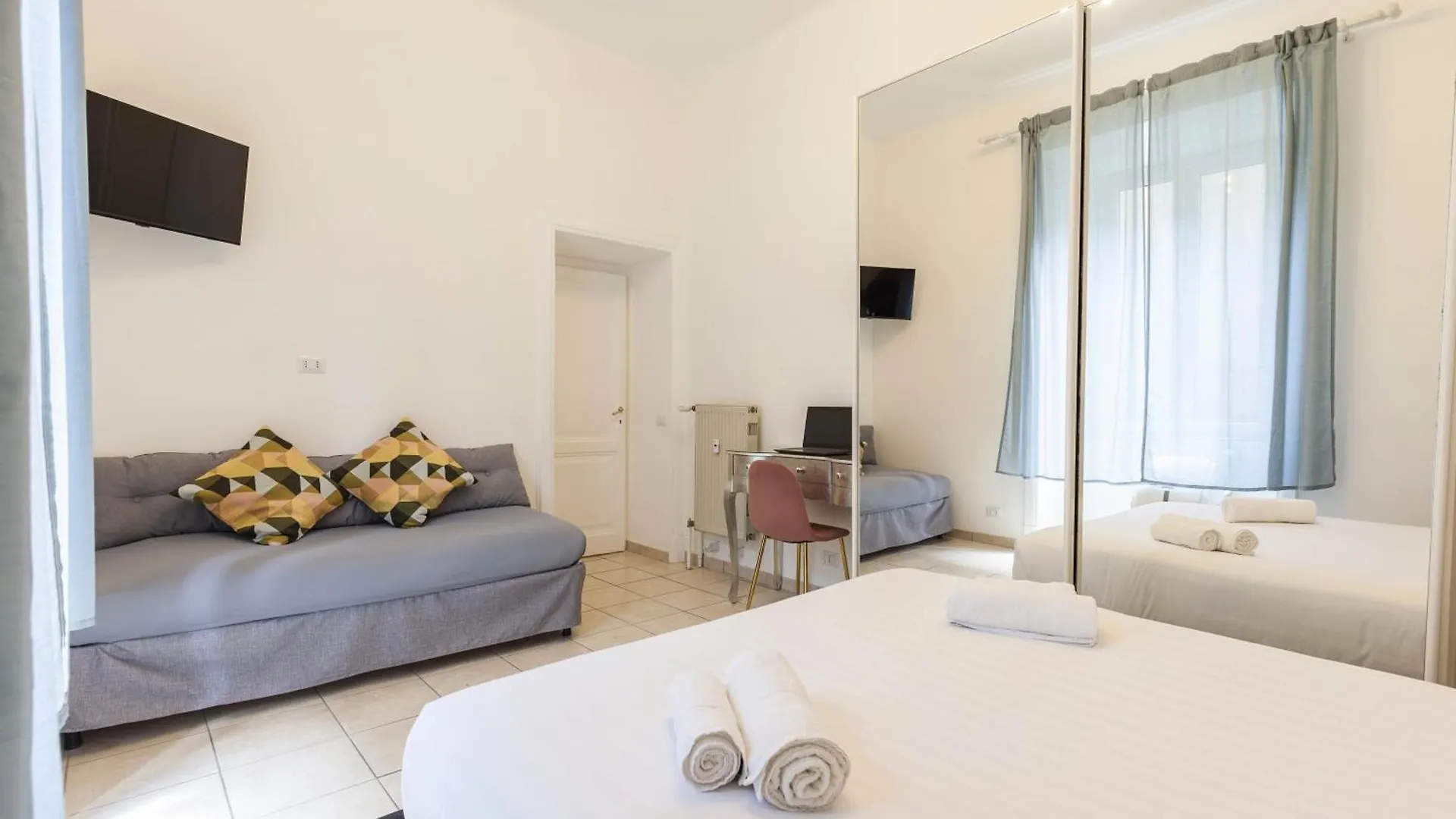 Hostly-Michelangelo Cloister Suite-Center Of Rome Apartment